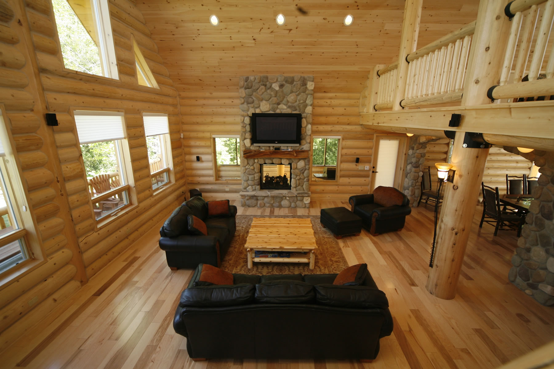 Whisper Creek Log Homes | Oke Woodsmith Building Systems Inc.